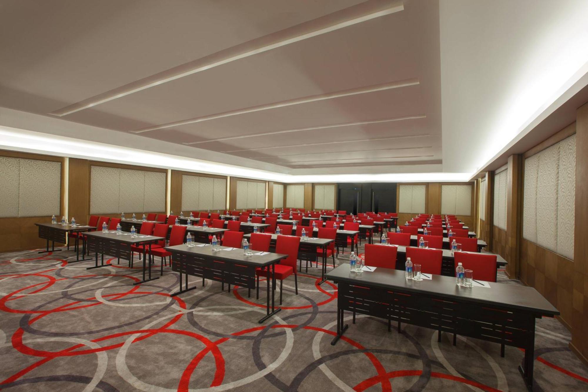 Le Meridien Коччи Экстерьер фото