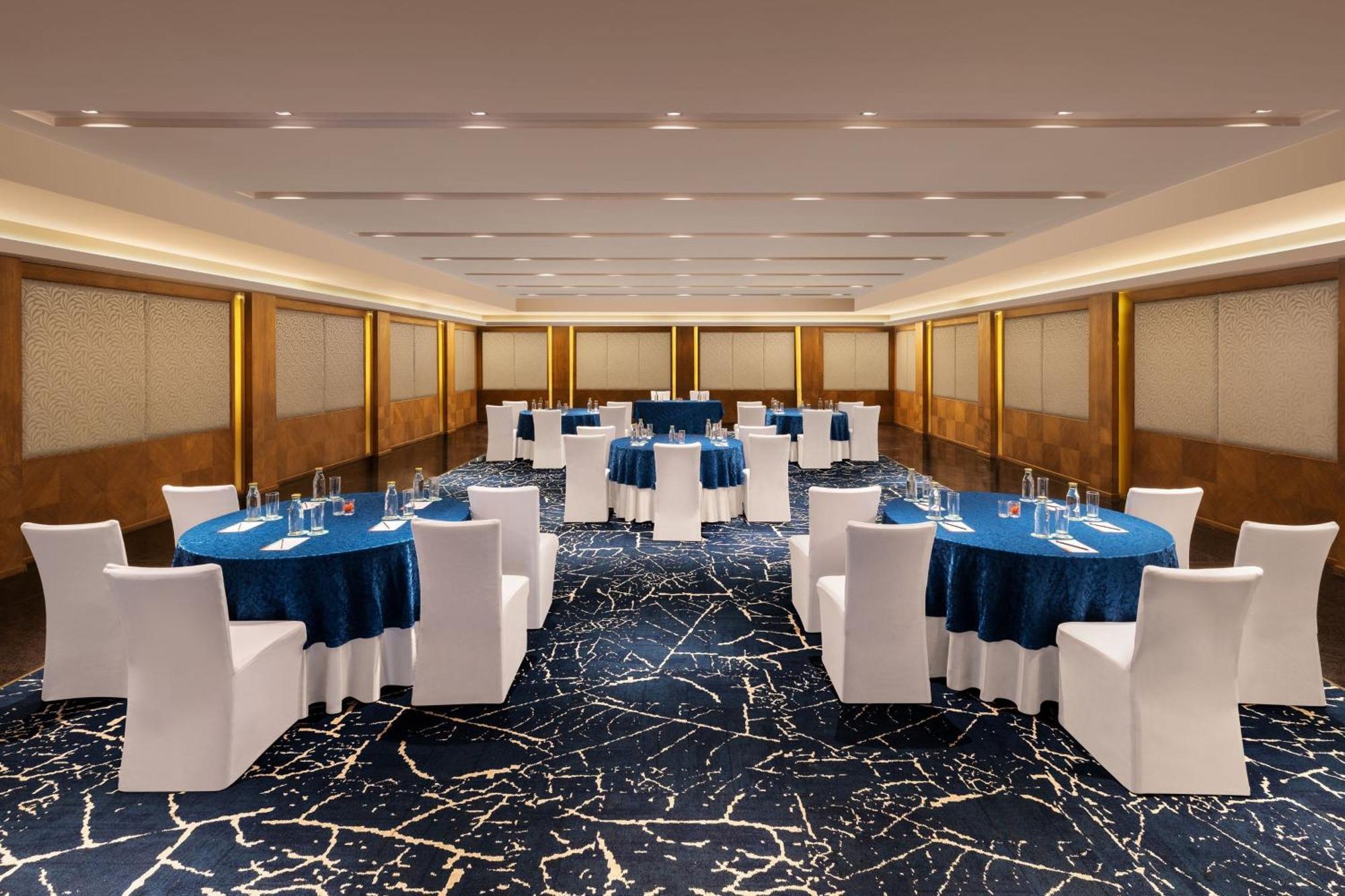 Le Meridien Коччи Экстерьер фото